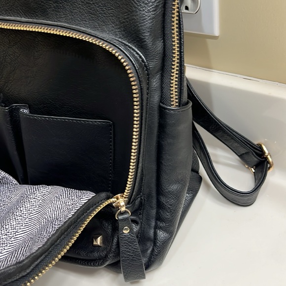 Black Faux Leather Full Size Madison West Back Pack - Picture 4 of 6